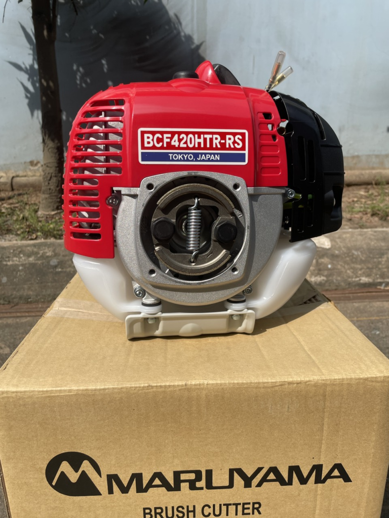 Máy cắt cỏ Maruyama